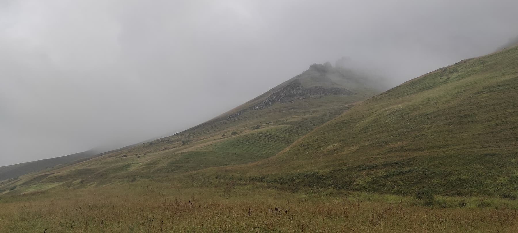 Fog lying across the hills of the Khada gorge